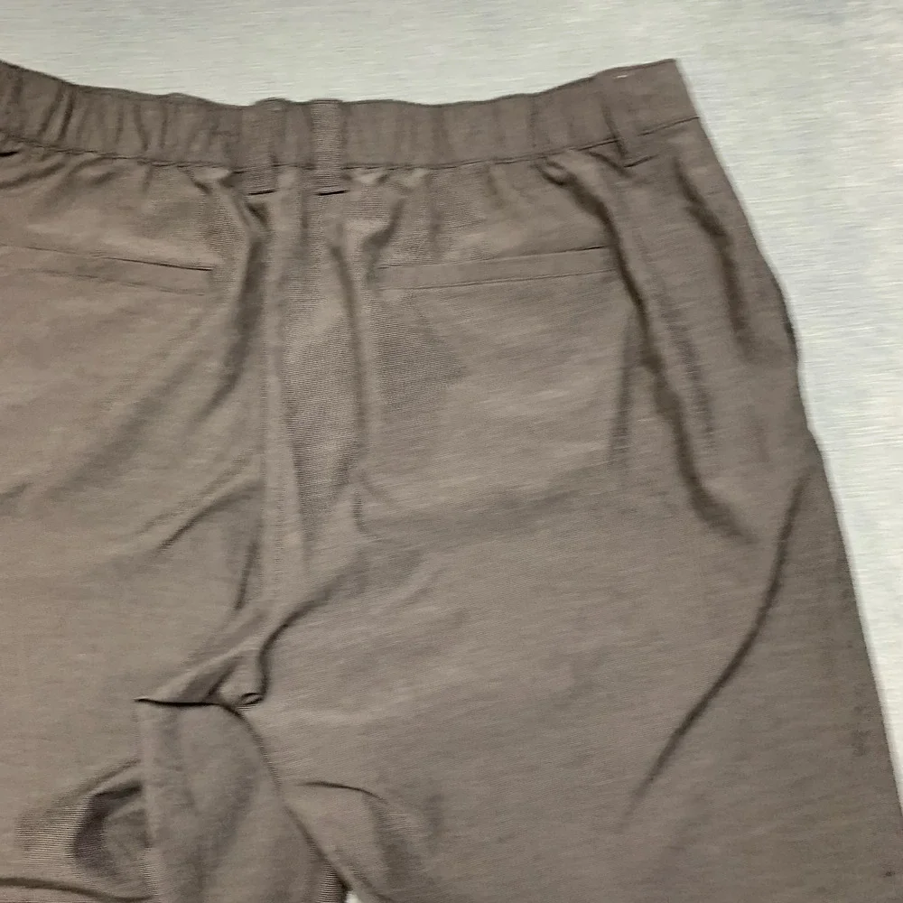 Banana Republic Chino Shorts Mens 36 Black Flat Front Slash Pockets Streetwear
